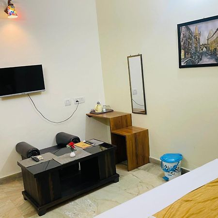 Shankar Vilaas -A Boutique Stay Forigners Choice Near Ghats And Temples 바라나시 외부 사진