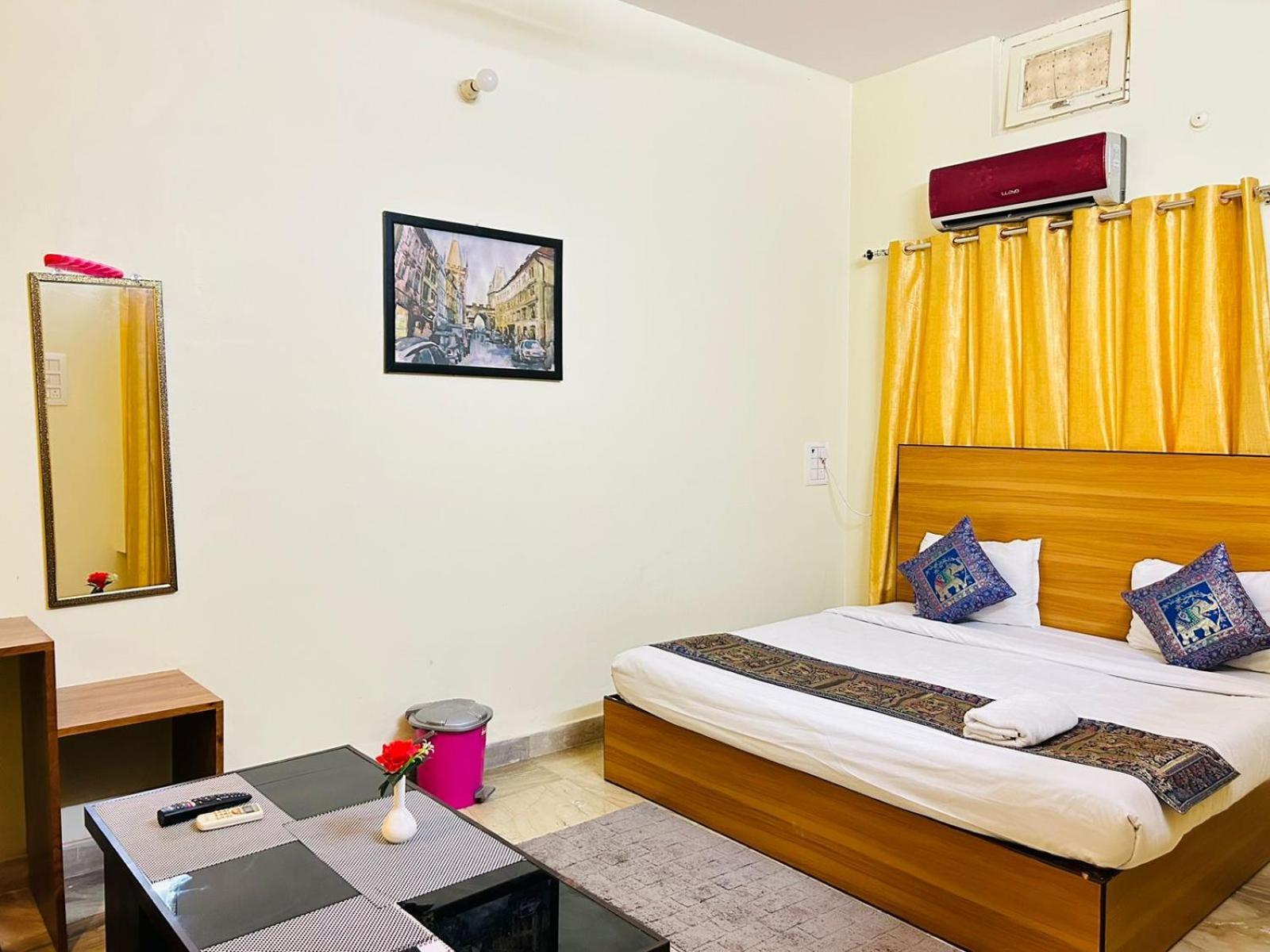 Shankar Vilaas -A Boutique Stay Forigners Choice Near Ghats And Temples 바라나시 외부 사진