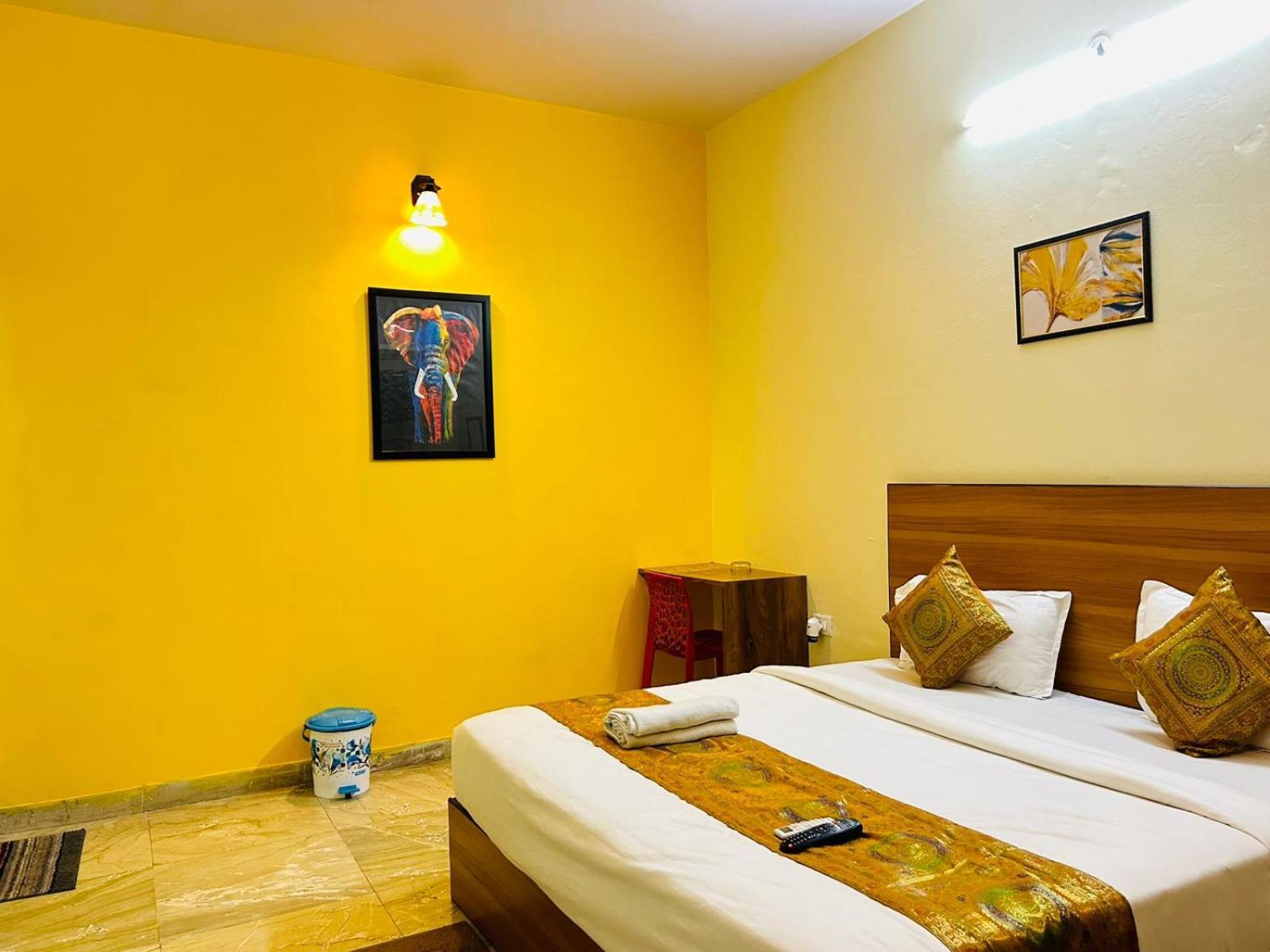 Shankar Vilaas -A Boutique Stay Forigners Choice Near Ghats And Temples 바라나시 외부 사진