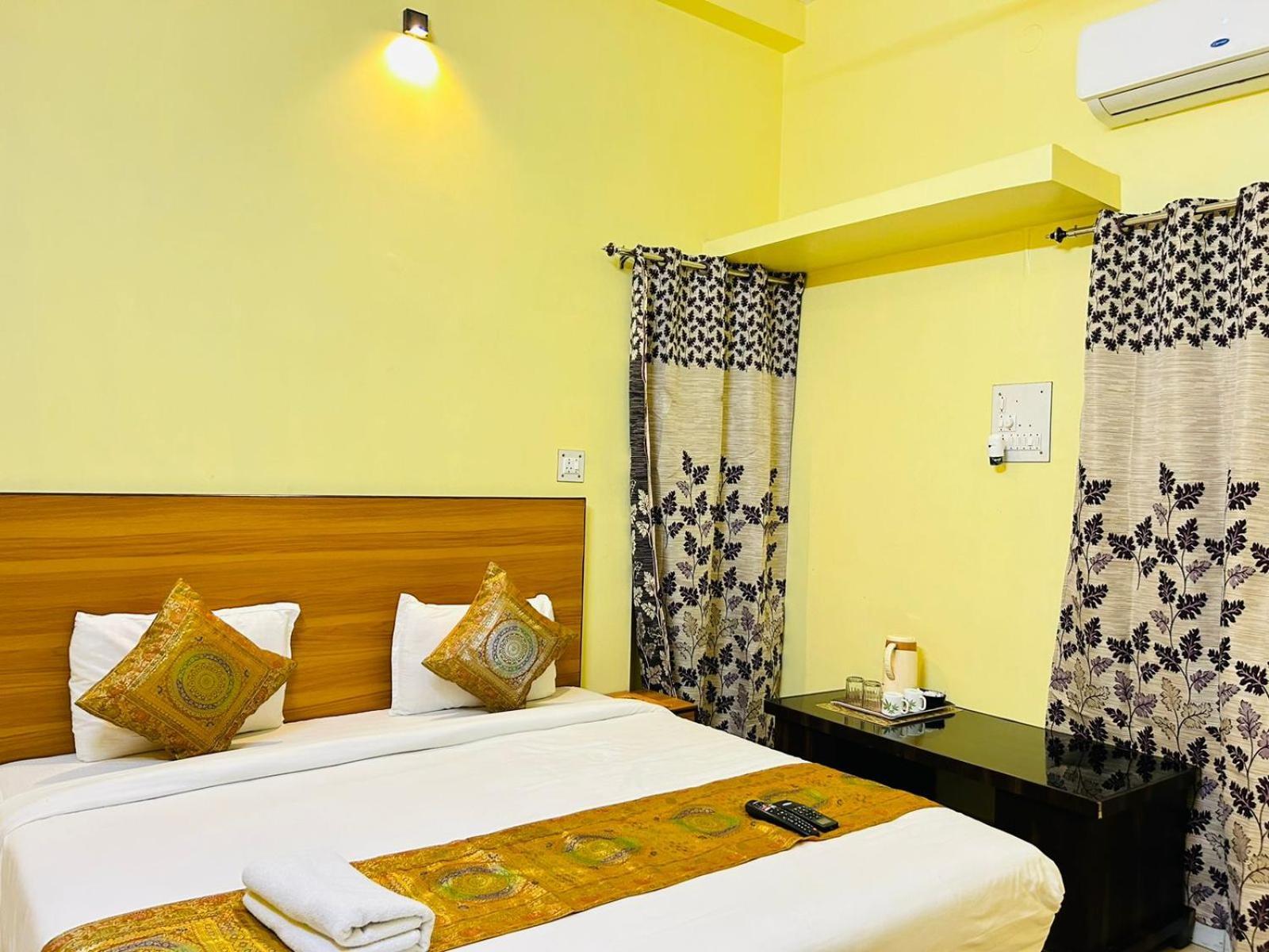 Shankar Vilaas -A Boutique Stay Forigners Choice Near Ghats And Temples 바라나시 외부 사진