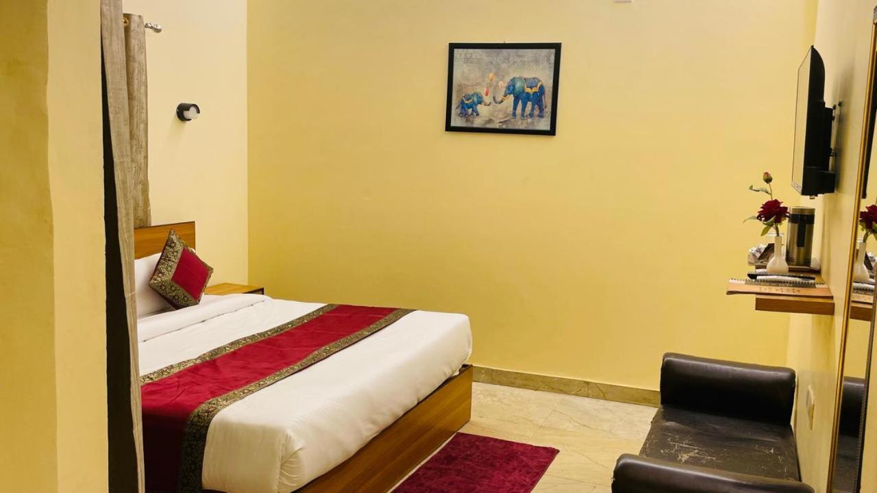 Shankar Vilaas -A Boutique Stay Forigners Choice Near Ghats And Temples 바라나시 외부 사진